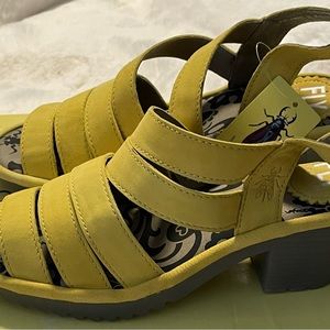FLY London WOZE118FLY Bright Yellow Woze Leather Sandal Size 35 NIB